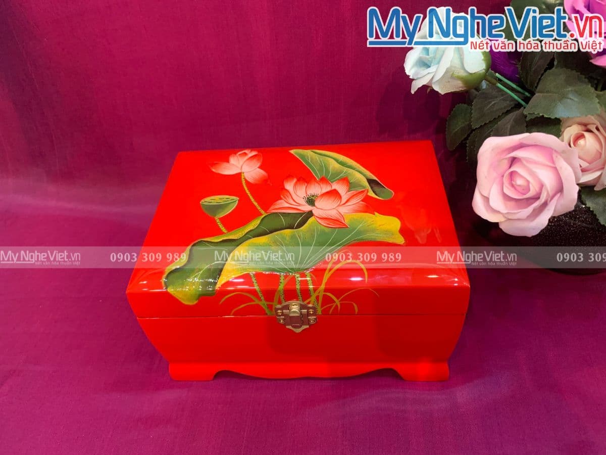 Large Premium Jewelry Box with Raised Lotus Motif | Heritage Red Lacquer