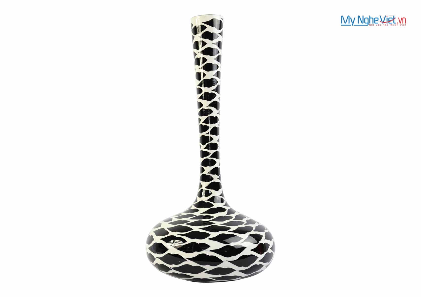 Contemporary Lacquerware Vase | Meticulous Handcrafted Design