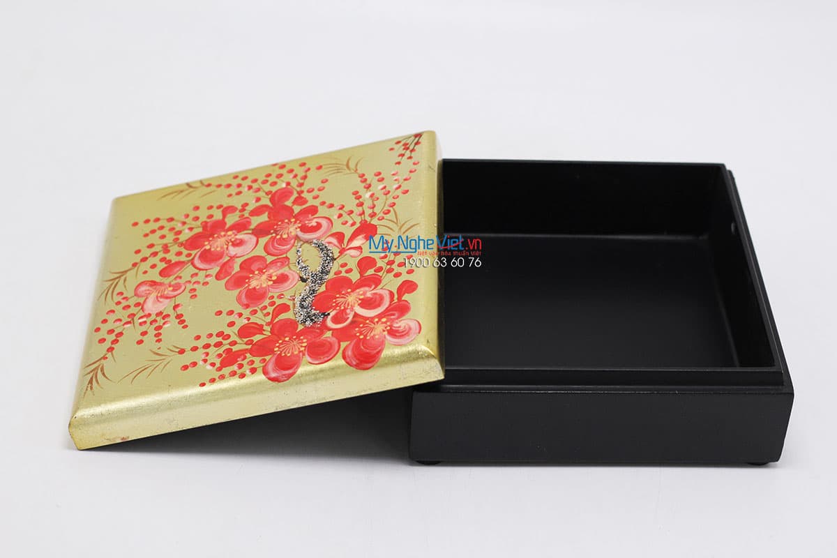 Exquisite Handcrafted Lacquerware Box | Traditional Vietnamese Artistry