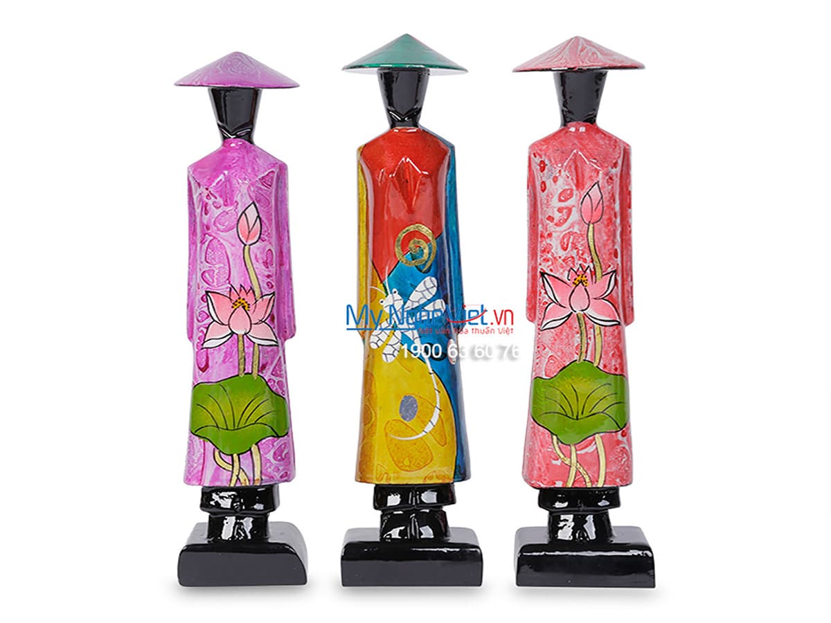 Lacquered Wooden Figurine of Vietnamese Maiden | Meticulous Artisan Lacquerwork
