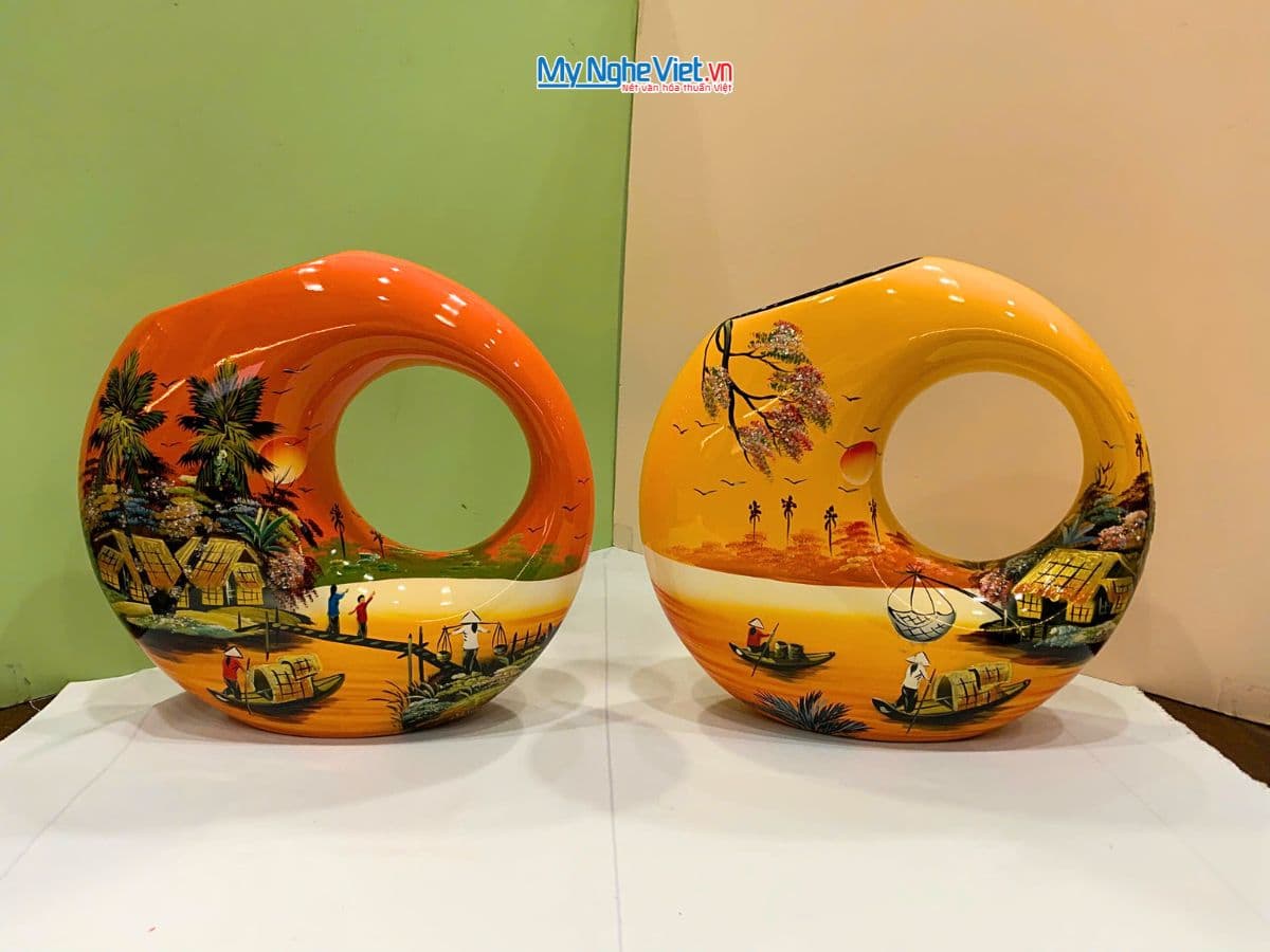 Handcrafted Lacquerware Vase | Meticulous Countryside Landscape