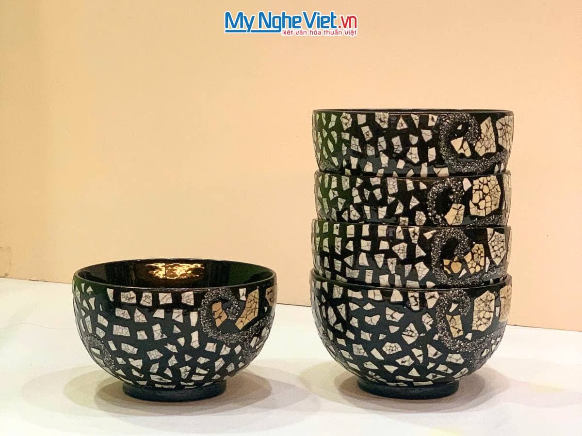 Exquisite Eggshell Inlaid Lacquerware Bowl | Meticulous Vietnamese Craftsmanship