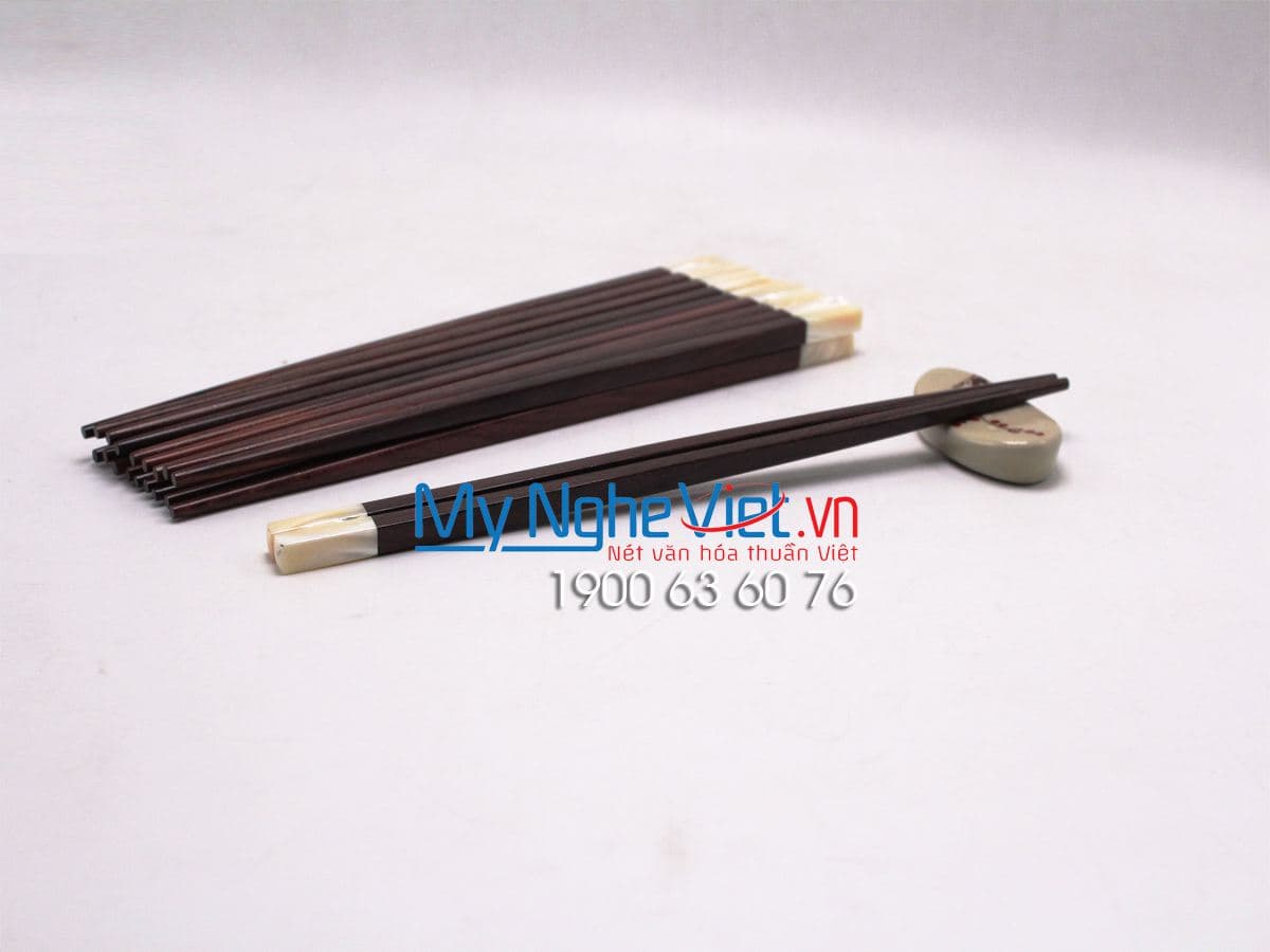 Exquisite Lacquered Wood Chopsticks Set | Meticulous Traditional Motifs