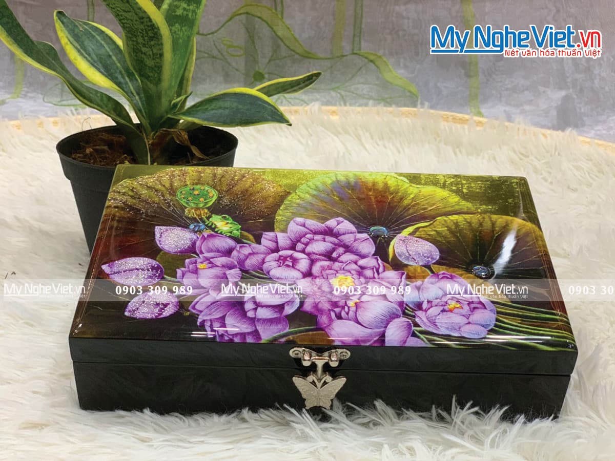 Exquisite Lacquer Jewelry Box | Meticulous Purple Lotus Motif