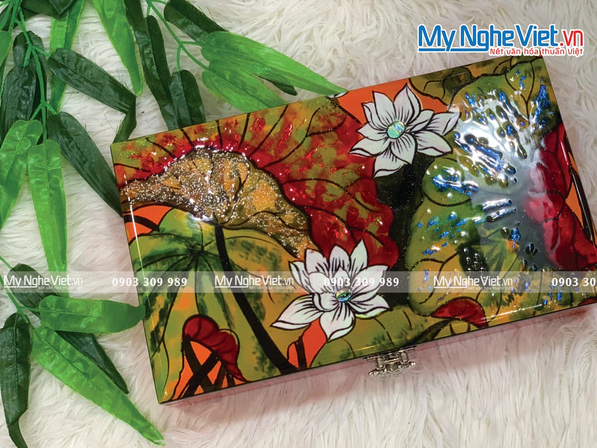 Exquisite White Lotus Lacquer Jewelry Box | Handcrafted Vietnamese Elegance