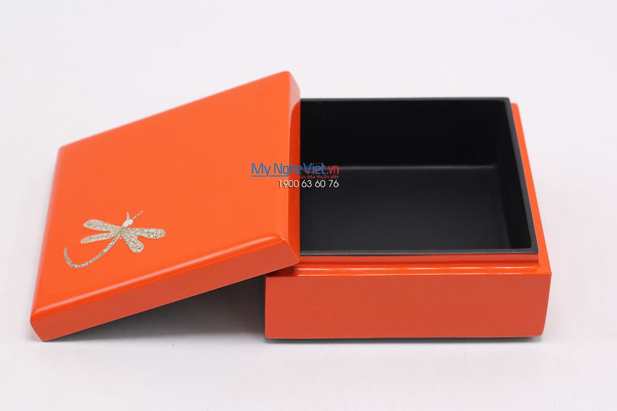 Exquisite Handcrafted Lacquer Jewelry Box | Timeless Heritage Finish