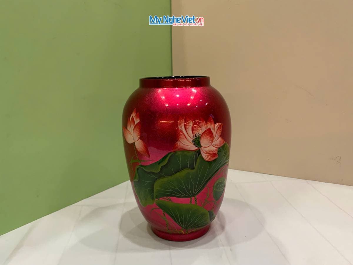 Elevated Lacquer Lotus Vase | Handcrafted Raised Relief Artistry