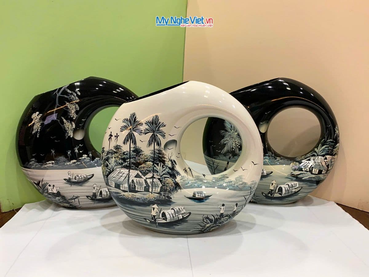 Handcrafted Lacquerware Vase | Meticulously Painted Countryside Scene